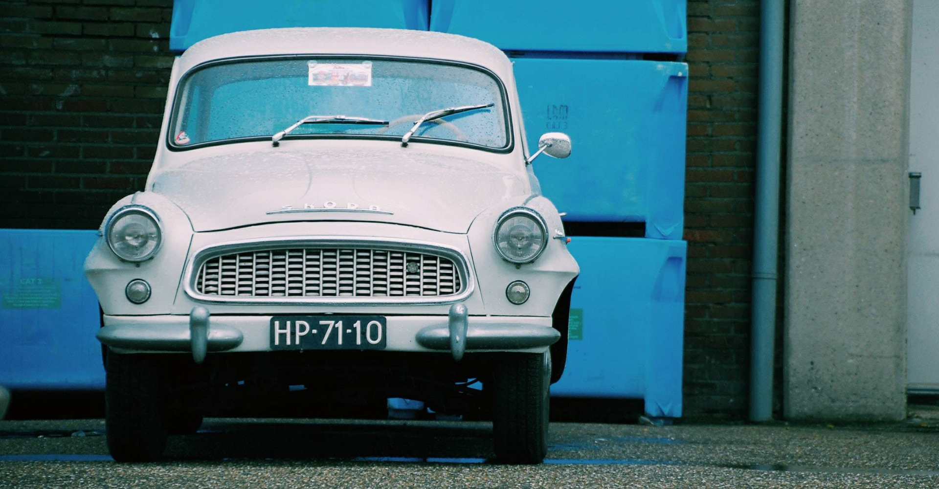 Česko: Víc aut, víc „staříčků“