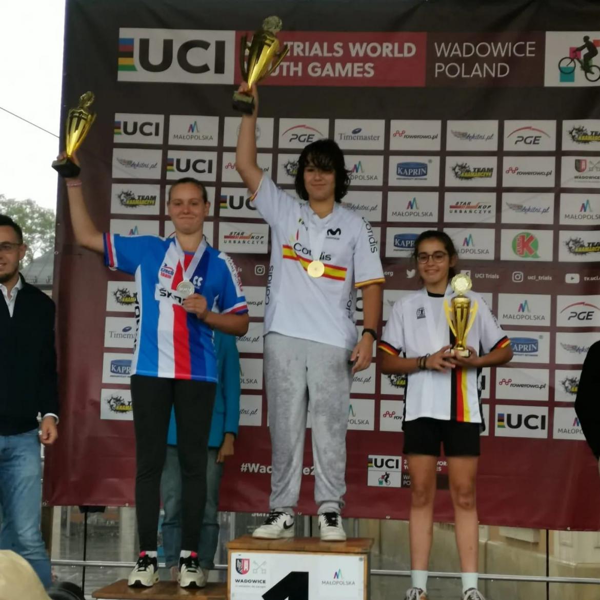  Aspoň jedna bedna za českou reprezentaci.